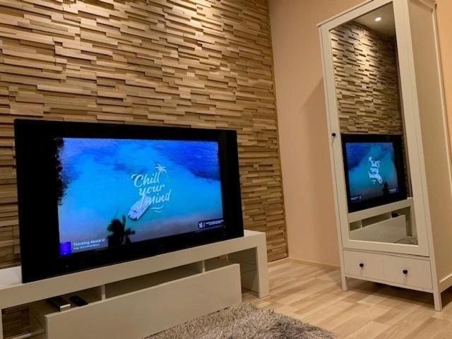 Oak Lounge Lux Apartment Riga Ngoại thất bức ảnh